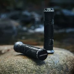 Nukeproof Horizon Race Lenkergriff -Mountainbike Verkäufe Nukeproof Horizon Race Grip Bar Grips Black Black 1 scaled